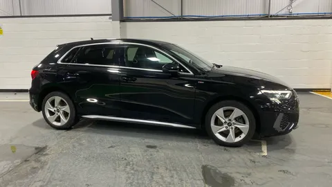 AUDI A3 40 TFSI e S Line S Tronic [Comfort+Sound]