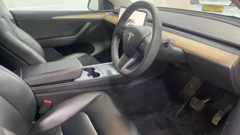 TESLA MODEL Y Long Range AWD Auto