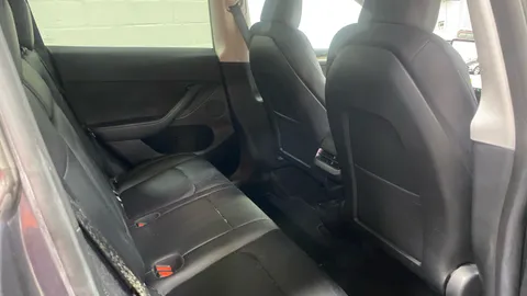 TESLA MODEL Y Long Range AWD Auto