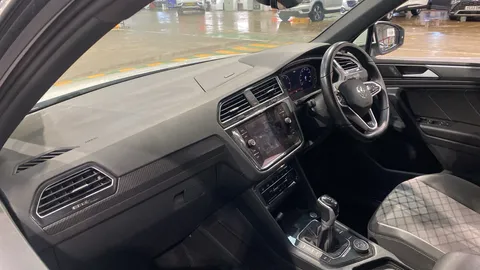 VOLKSWAGEN TIGUAN 2.0 TDI 200 4Motion R-Line DSG