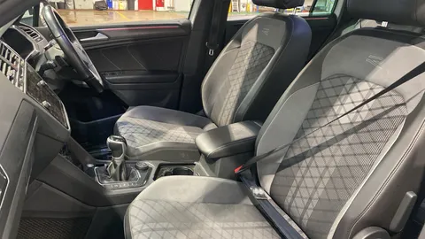 VOLKSWAGEN TIGUAN 2.0 TDI 200 4Motion R-Line DSG