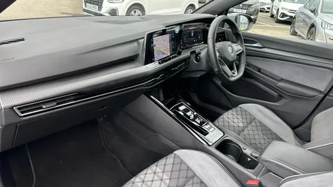 VOLKSWAGEN GOLF 1.5 eTSI 150 R-Line DSG