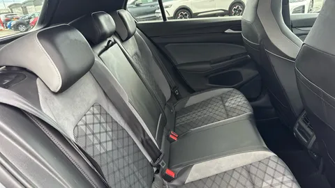 VOLKSWAGEN GOLF 1.5 eTSI 150 R-Line DSG