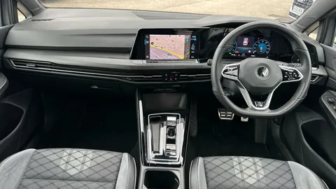 VOLKSWAGEN GOLF 1.5 eTSI 150 R-Line DSG