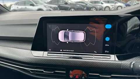 VOLKSWAGEN GOLF 1.5 eTSI 150 R-Line DSG