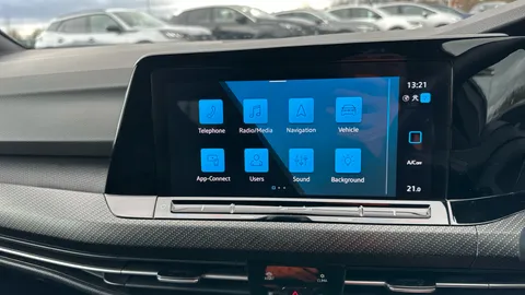 VOLKSWAGEN GOLF 1.5 eTSI 150 R-Line DSG