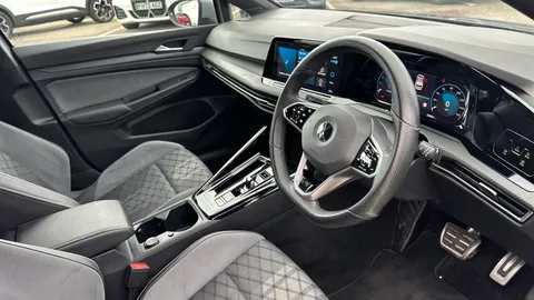 VOLKSWAGEN GOLF 1.5 eTSI 150 R-Line DSG