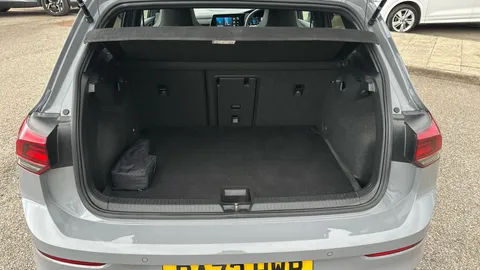 VOLKSWAGEN GOLF 1.5 eTSI 150 R-Line DSG