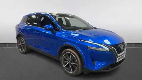 NISSAN QASHQAI 1.3 DiG-T MH Tekna