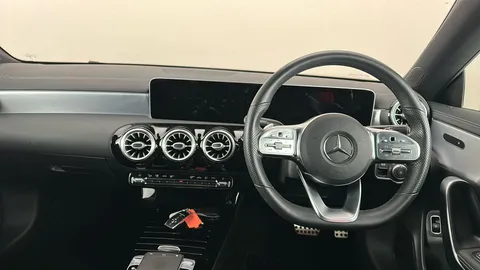 MERCEDES-BENZ CLA CLA 200 AMG Line Premium Tip Auto