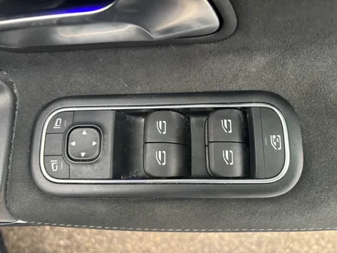 MERCEDES-BENZ A CLASS A250e AMG Line Edition Auto