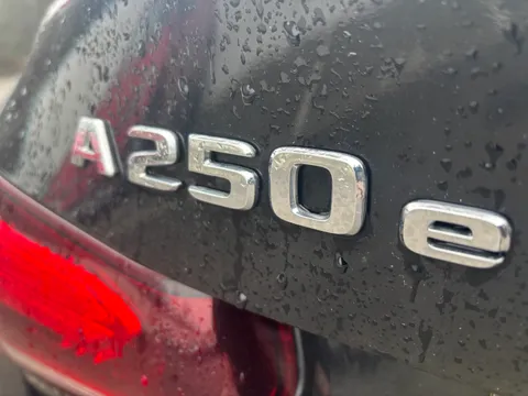 MERCEDES-BENZ A CLASS A250e AMG Line Edition Auto