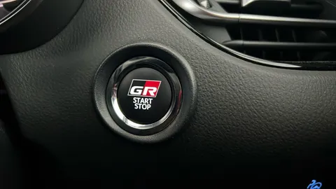 TOYOTA C-HR 1.8 Hybrid GR Sport CVT