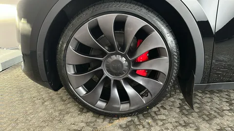 TESLA MODEL Y Performance AWD Auto