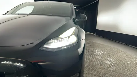 TESLA MODEL Y Performance AWD Auto