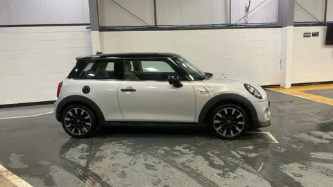 MINI HATCHBACK 2.0 Cooper S Exclusive II [Comfort/Nav Pack]