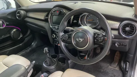 MINI HATCHBACK 2.0 Cooper S Exclusive II [Comfort/Nav Pack]