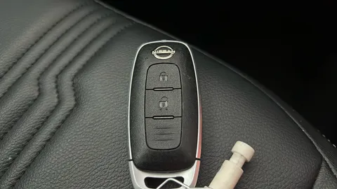 NISSAN JUKE 1.0 DiG-T 114 Tekna