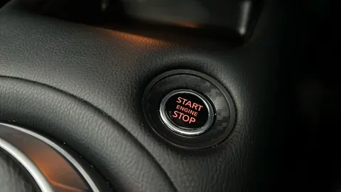 NISSAN JUKE 1.0 DiG-T 114 Tekna