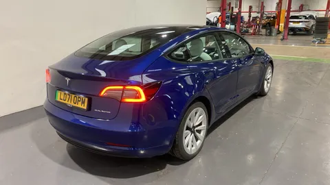 TESLA MODEL 3 Long Range AWD Auto