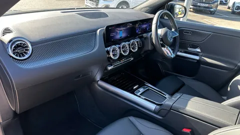 MERCEDES-BENZ EQA EQA 250+ 140kW Sport Executive 70.5kWh Auto