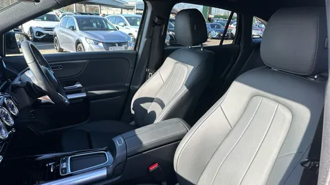 MERCEDES-BENZ EQA EQA 250+ 140kW Sport Executive 70.5kWh Auto