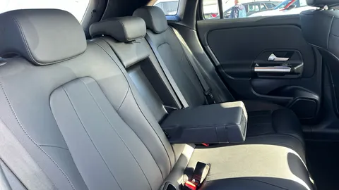 MERCEDES-BENZ EQA EQA 250+ 140kW Sport Executive 70.5kWh Auto