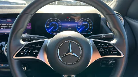 MERCEDES-BENZ EQA EQA 250+ 140kW Sport Executive 70.5kWh Auto