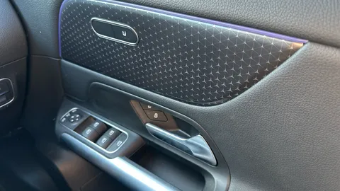 MERCEDES-BENZ EQA EQA 250+ 140kW Sport Executive 70.5kWh Auto