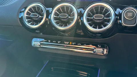 MERCEDES-BENZ EQA EQA 250+ 140kW Sport Executive 70.5kWh Auto