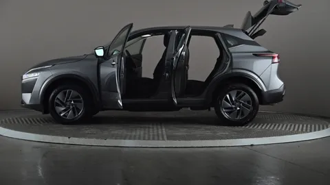 NISSAN QASHQAI 1.3 DiG-T MH Acenta Premium