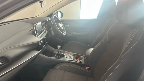 NISSAN QASHQAI 1.3 DiG-T MH Acenta Premium