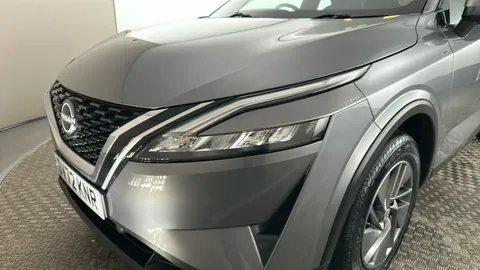 NISSAN QASHQAI 1.3 DiG-T MH Acenta Premium