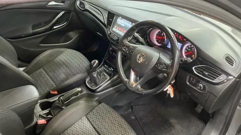 VAUXHALL ASTRA 1.4T 16V 150 SRi Nav