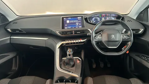 PEUGEOT 3008 1.5 BlueHDi Active