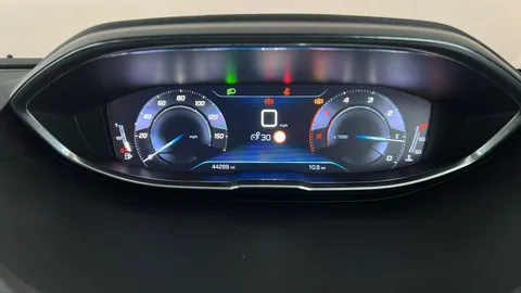 PEUGEOT 3008 1.5 BlueHDi Active