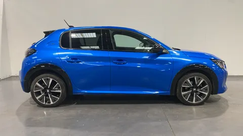 PEUGEOT 208 1.2 PureTech 100 GT