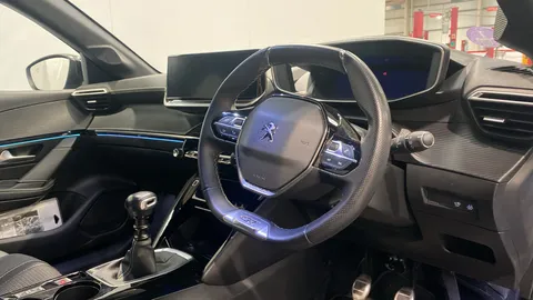 PEUGEOT 208 1.2 PureTech 100 GT