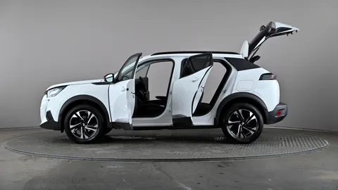 PEUGEOT 2008 1.5 BlueHDi 110 Allure Premium+