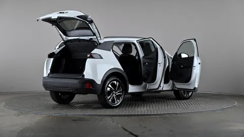 PEUGEOT 2008 1.5 BlueHDi 110 Allure Premium+