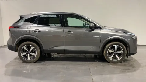NISSAN QASHQAI 1.3 DiG-T MH N-Connecta