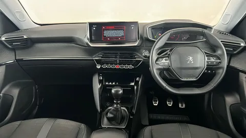 PEUGEOT 2008 1.5 BlueHDi 110 Allure Premium+