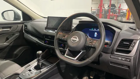 NISSAN QASHQAI 1.3 DiG-T MH N-Connecta