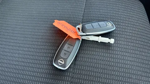 NISSAN QASHQAI 1.3 DiG-T MH Acenta Premium