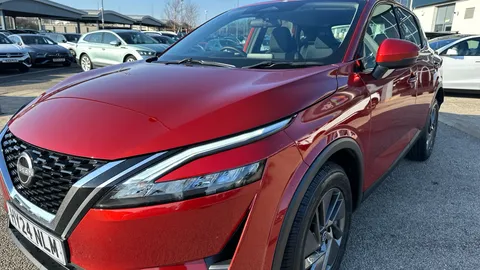 NISSAN QASHQAI 1.3 DiG-T MH Acenta Premium