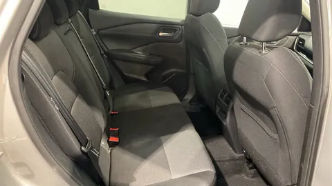 NISSAN QASHQAI 1.3 DiG-T MH N-Connecta