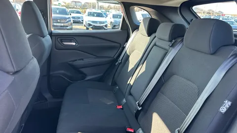 NISSAN QASHQAI 1.3 DiG-T MH Acenta Premium