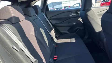 NISSAN QASHQAI 1.3 DiG-T MH Acenta Premium