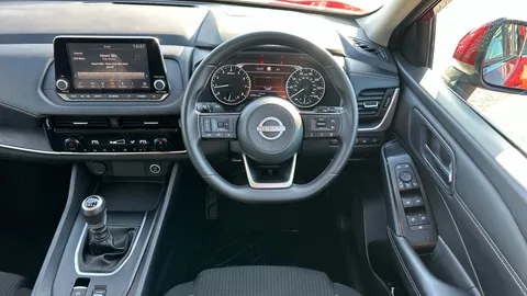 NISSAN QASHQAI 1.3 DiG-T MH Acenta Premium