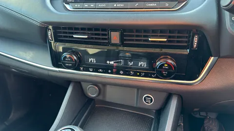 NISSAN QASHQAI 1.3 DiG-T MH Acenta Premium